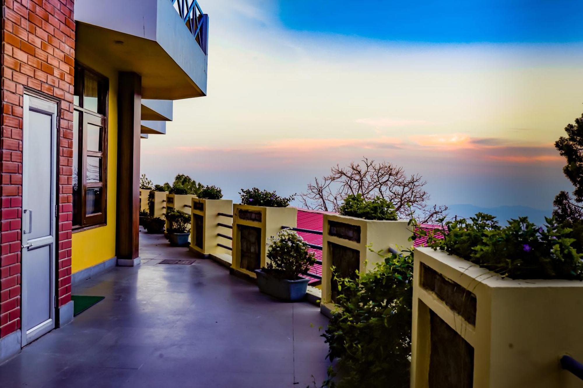 Green N Breeze Resorts Mussoorie Dış mekan fotoğraf